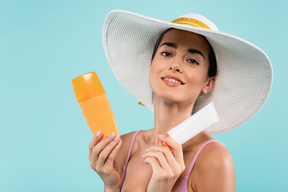 Sunblock vs Sunscreen: Which One is Effective?