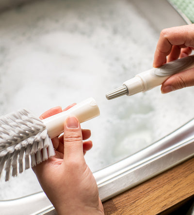 Tommee Tippee - Closer to Nature 2-in-1 Bottle & Teat Brush - TT 421116