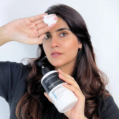 Texture of Hair conditioner - AccuFix Cosmetics