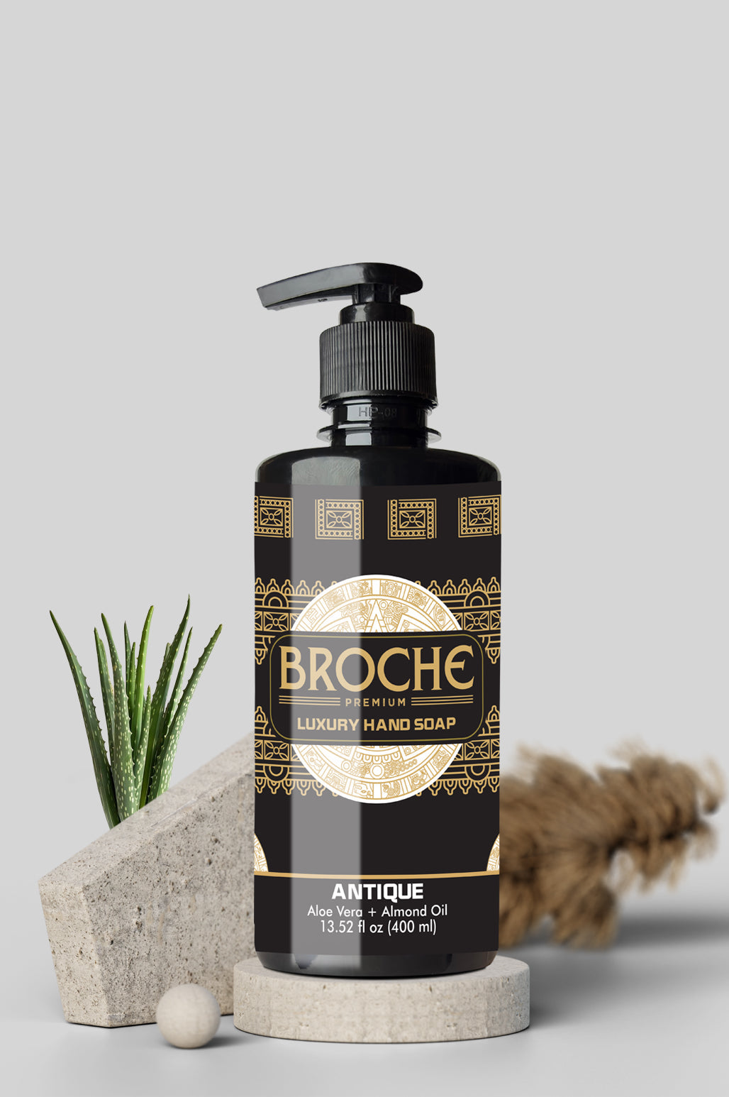 broche-hand-wash-antique-with-aloe-vera-and-almond-on-white-background