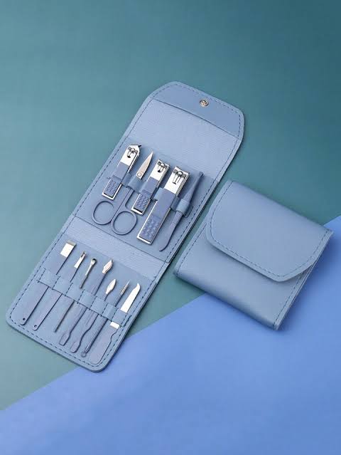 B&B Derma - Luxe Manicure & Grooming Kit