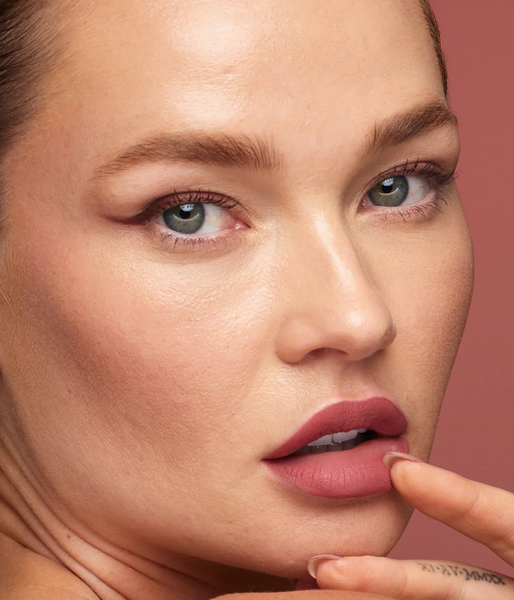 Huda Beauty Liquid Matte Lipstick - Bombshell