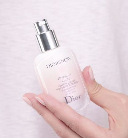 Dior - DiorSnow Perfect Light Skin-Perfecting Liquid Light 30ml