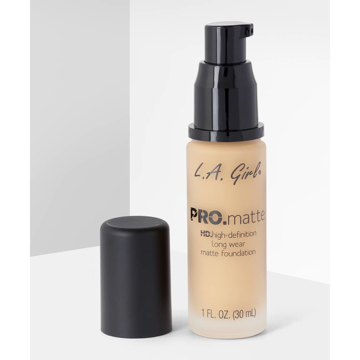 L.A. Girl Pro Matte Liquid Foundation Soft Honey 30 Ml - Highfy.pk